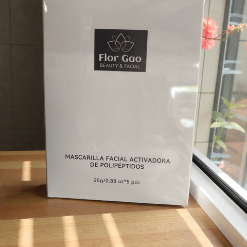 Mascara facial de polipéptidos