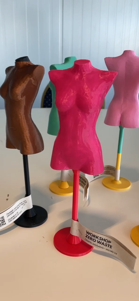 Maniquí cuerpo pequeño escala 1:4