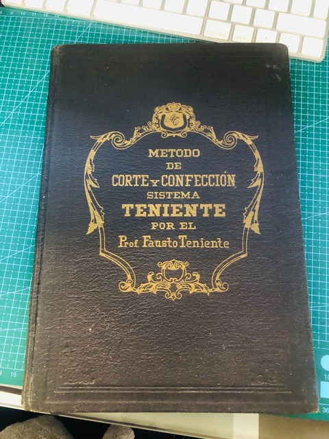 Método de corte y confección sistema TENIENTE.