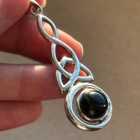 Dije de Plata | LUNA CELTA TURMALINA