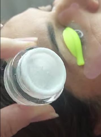 ¿Gel o bálsamo? Elegí el adhesivo ideal para tu lifting