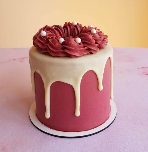 DRIP CAKE