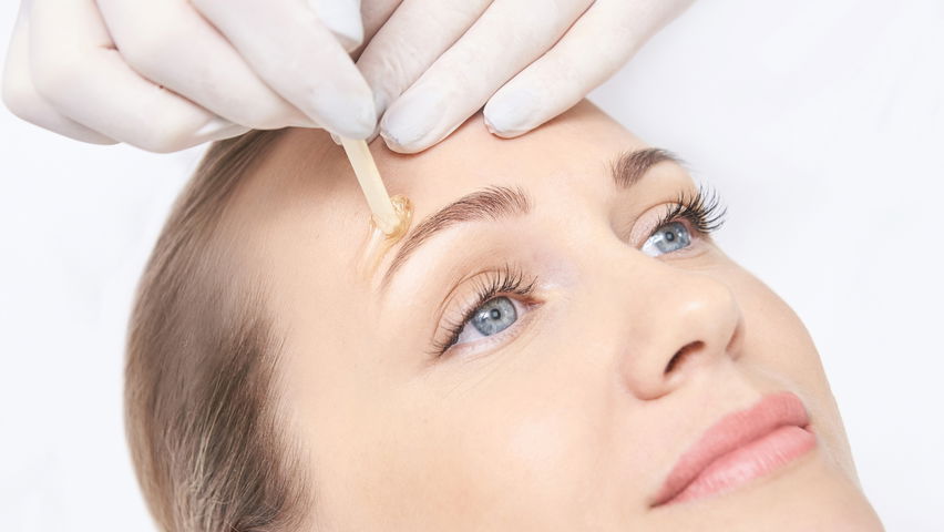 Diseño Laminado y Tinte de cejas con Botox