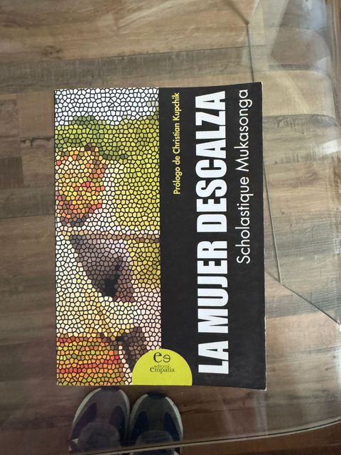 La Mujer Descalza - Scholastique Mukasonga