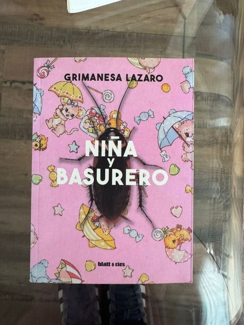 Niña y Basurero