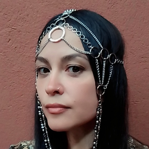 Tiara Saturnina