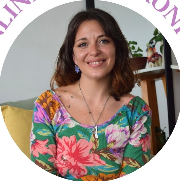 Estef de @Rizoma_psi | Psicóloga Social y Letcora de Registros Akáshicos