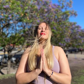 Antonella, Antholística - Yoga • Meditación • Cuencos Cuarzo