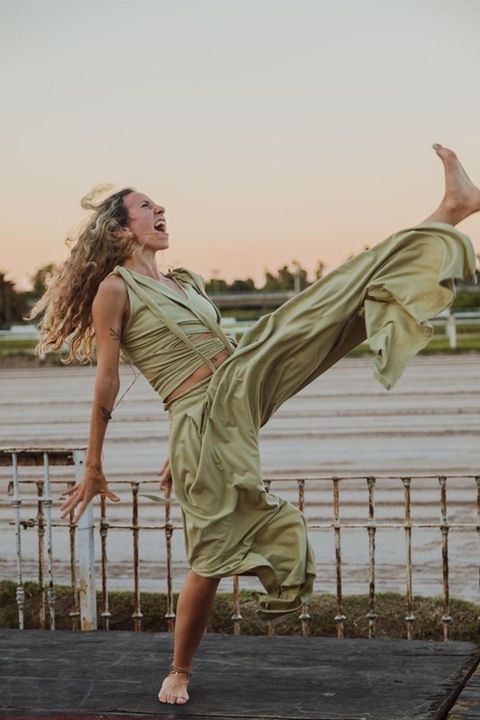 FIESTÓN DE INTENCIÓN EN MOVIMIENTO 