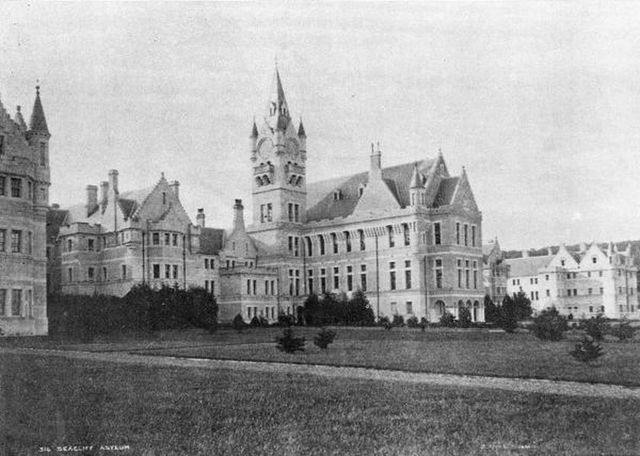 Seacliff Asylum – Hospital psiquiátrico en Nueva Zelanda (1884–1973).