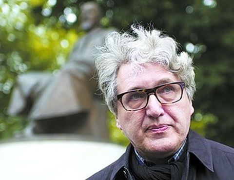 Todos somos artistas... ¿o estamos obligados a serlo? Boris Groys, redes sociales y el autodiseño