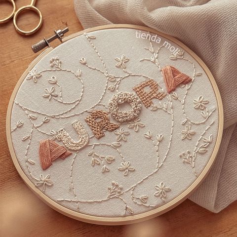 Taller de nombres bordados ZN (seña)