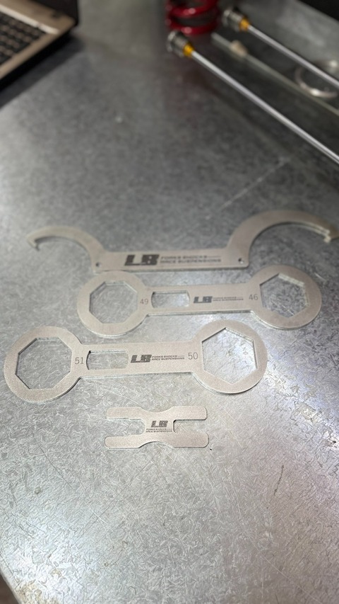 KIT DE LLAVES HORQUILLA Y MONOSHOCK