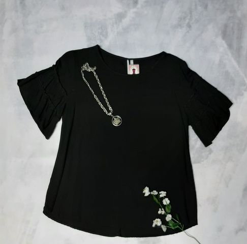 Blusa Manga ancha negra