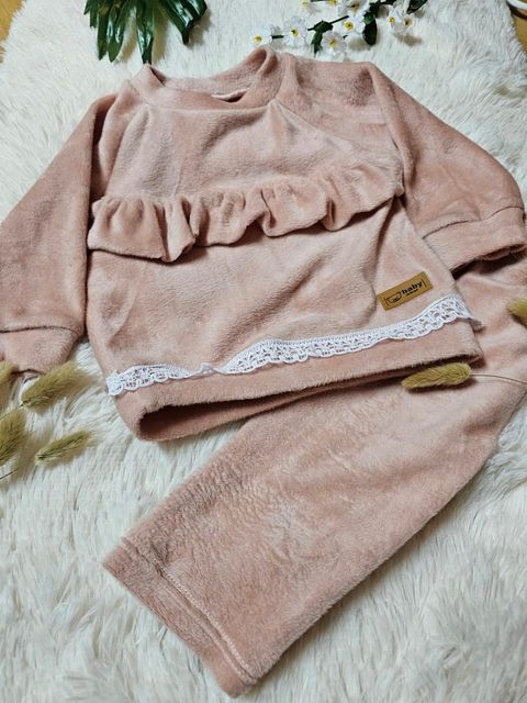 Conjunto Buzo Volado Plush