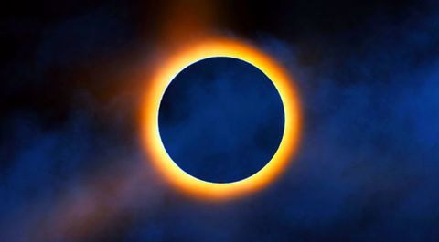 Despertar Transformador: Eclipse Solar en Aries-Libra con Quirón, la Sanación Interior