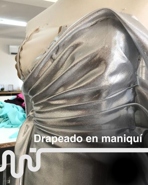 Drapeado en maniquí