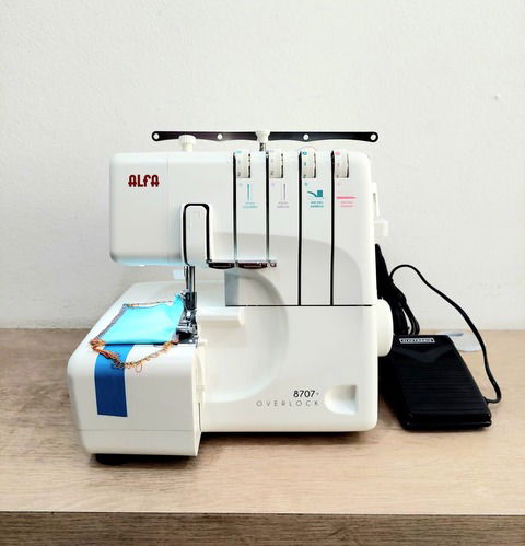 Alfa Overlock/Remalladora 8707 PLUS