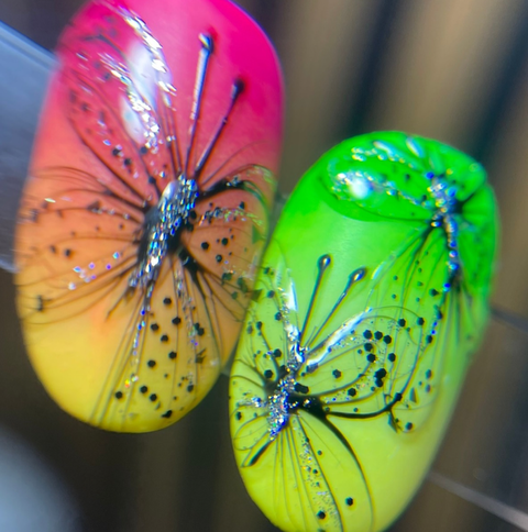 DEGRADE Y MARIPOSAS CON GEL SPIDER