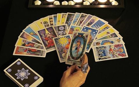 Cursos a Distancia de Tarot con Clo