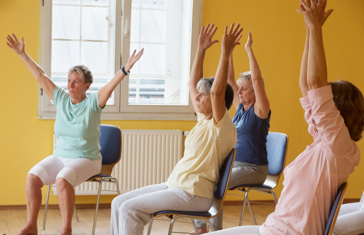 Profesorado y Maestro de Yoga para Adultos Mayores