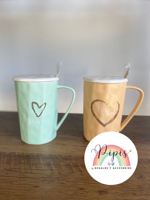 TAZA CON TAPA PASTEL LOVE GOLD