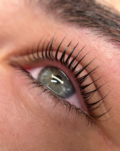 LIFTIN DE PESTAÑAS + LAMINACIÓN DE CEJAS (técnica coreana)