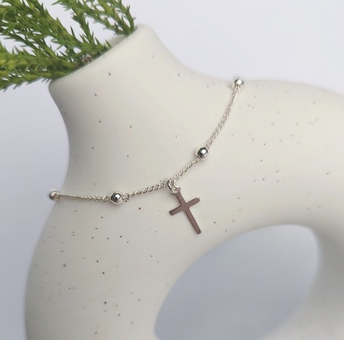 Pulsera esferas y Cruz 