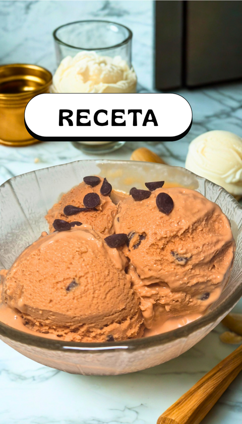 HELADO DE DULCE DE LECHE Y OTRO SIN LÁCTEOS DE COCO Y FRUTOS ROJOS
