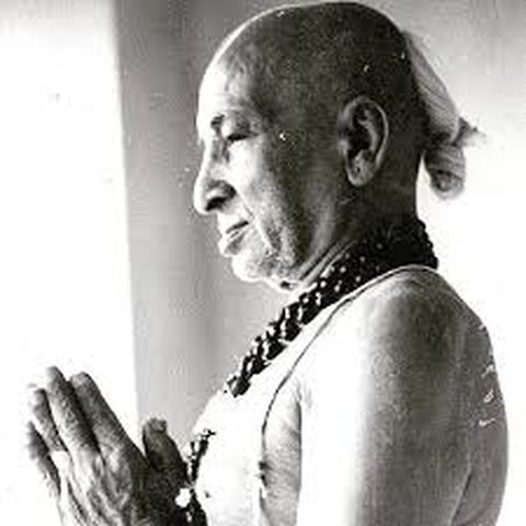 Entrevista - Krishnamacharya con sus estudiantes