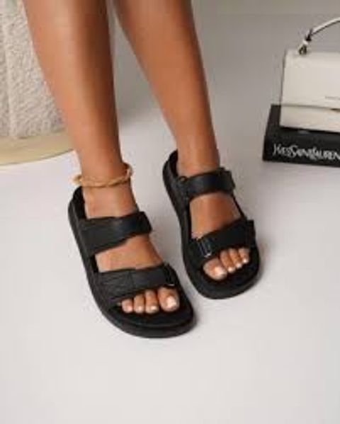 SANDALIAS NEGRAS CON ABROJOS