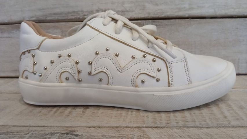 ZAPATILLAS DE CUERO BLANCAS