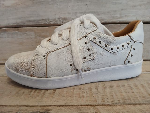 ZAPATILLAS DE CUERO BLANCA GASPEADA