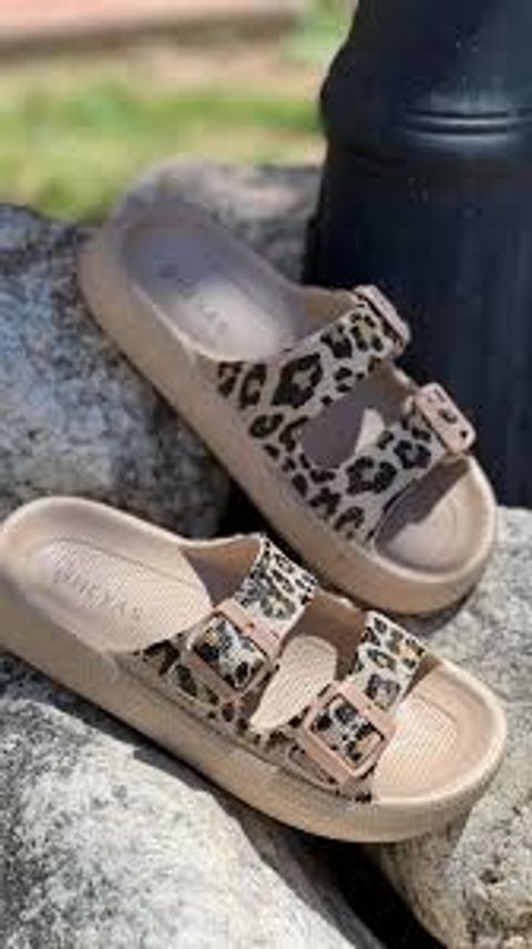 ZUECO-OJOTA DE GOMA  HEYAS