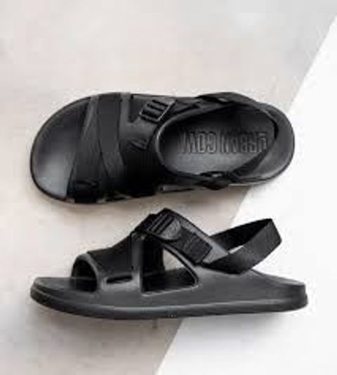 OJOTAS NEGRAS URBAN COW