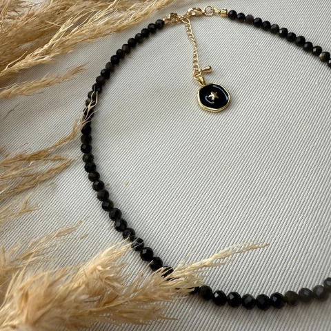 Choker Tormenta: Obsidiana dorada