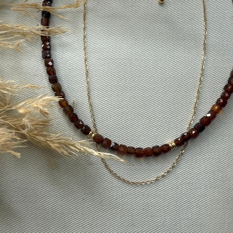 Choker Valiente: carnelia