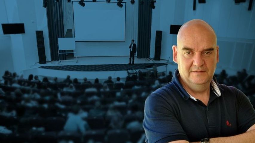 Máster en Oratoria: Convence y Enamora al Hablar en Público.