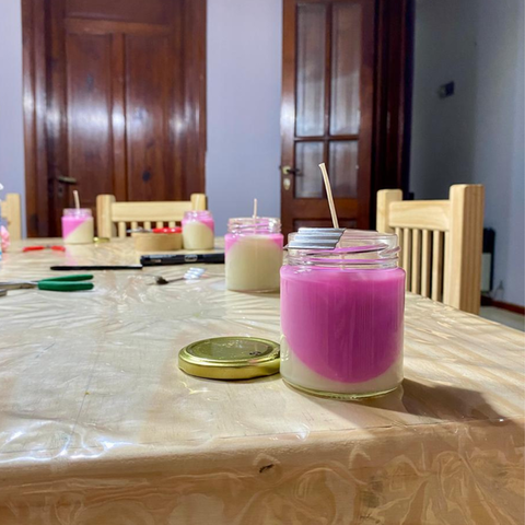 Descubrí el arte de hacer velas de soja