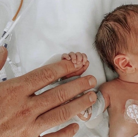 CONSULTA PARA FAMILIAS CON BEBÉS EN NEO