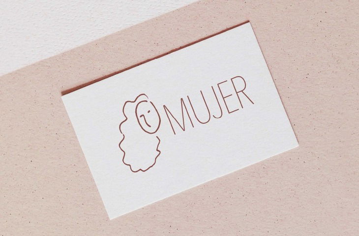 Mujer - TÚ LOGO - Jen Estudio