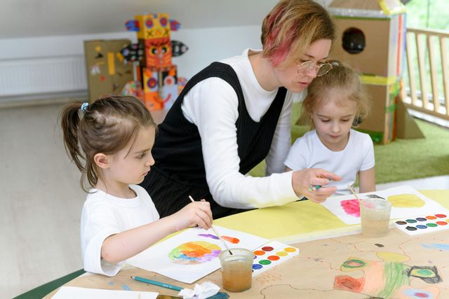 La importancia de las artes visuales en el jardín maternal: Creatividad y desarrollo en la primera infancia