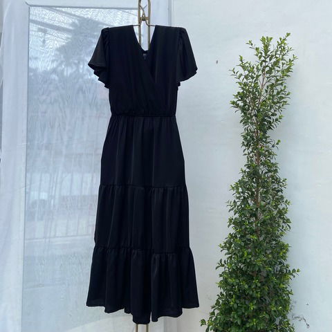 Maxivestido Mabel negro llano plus