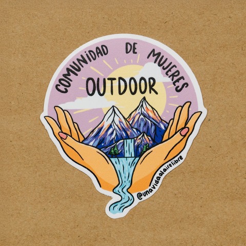 Sticker “Comunidad Outdoor”