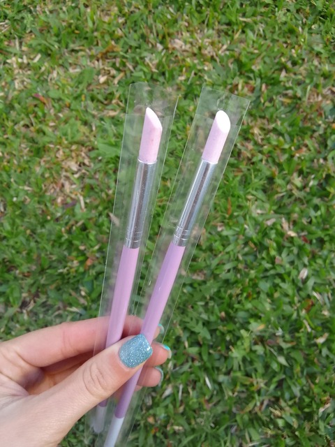 Lima Obelisco Repujador Bordes Cutículas