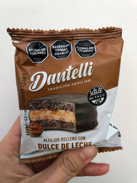 Alfajor DANTELLI con dulce de leche 