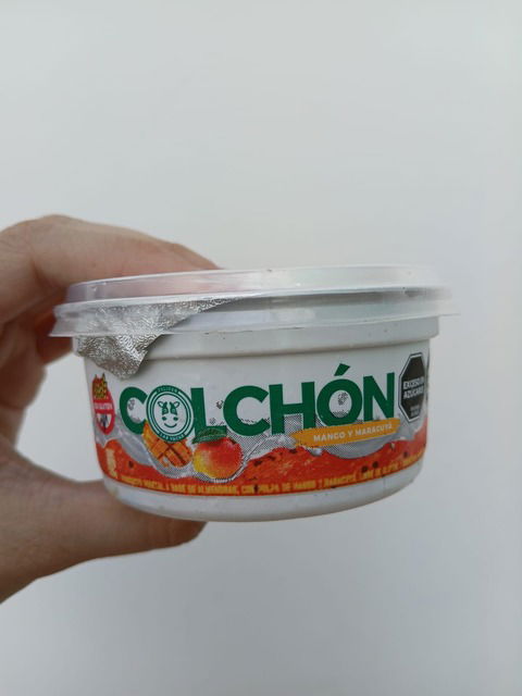 Yogur Colchon de frutas Mango y Maracuya - FELICES LAS VACAS