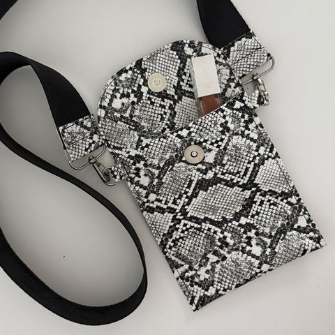 carterita Sole tipo bandolera en PU