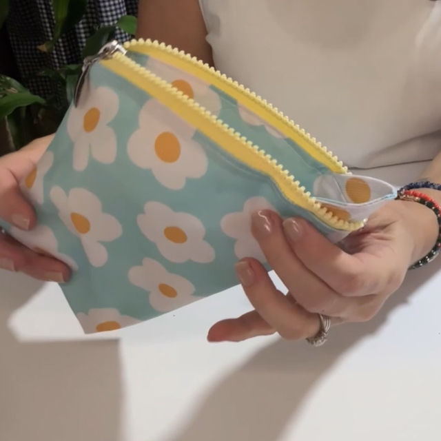 Yerbera y azucarera con pico vertedor