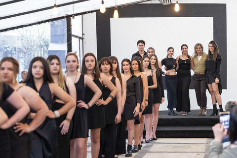 Strawberry en Kavlin: moda, arte y minimalismo en pasarela